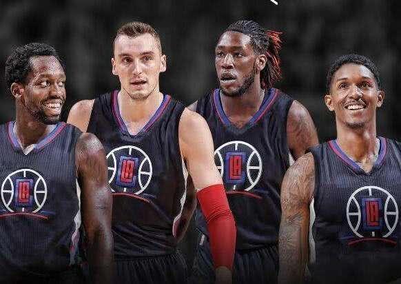 西甲：巴萨主场3-0完胜瓦伦西亚（西甲-巴萨主场三球零封瓦伦西亚）