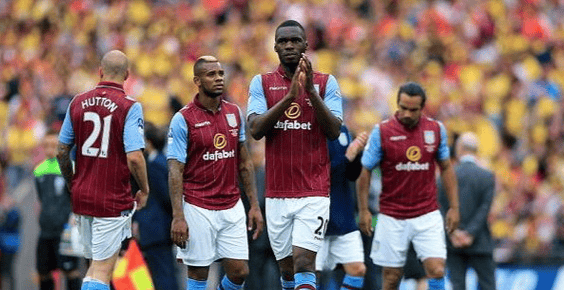 他是申花最被低估的球员，为俱乐部宁愿枯坐板凳，今年只出场一次（申花的隐形功臣，甘为球队坐冷板凳，本赛季仅登场一次）