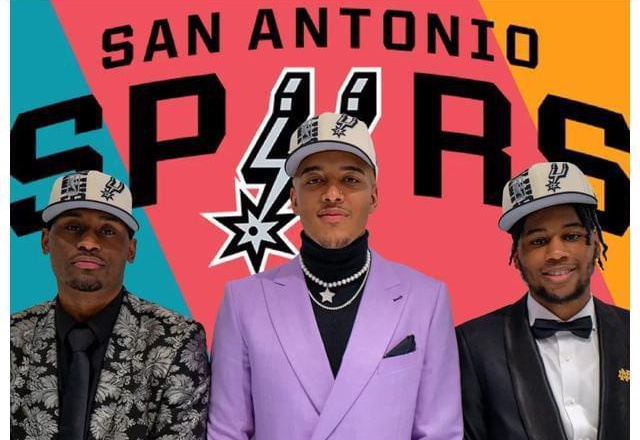 官方：葡萄牙主帅马丁内斯当选加泰罗尼亚足协年度最佳教练（加泰罗尼亚足协官宣：葡萄牙主帅马丁内斯荣膺年度最佳教练）