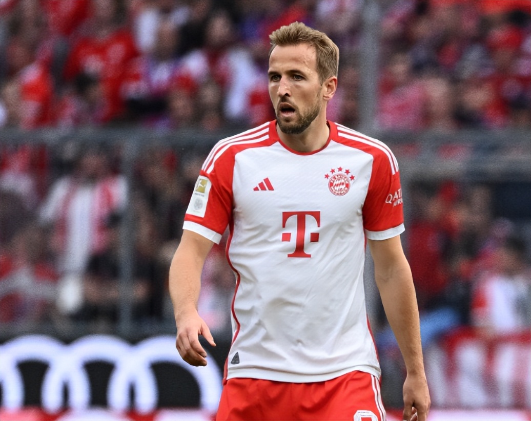 15岁道曼禁区内天秀回旋破门，青年欧冠阿森纳4-2逆转拜仁（15岁道曼禁区回旋破门技惊四座，青年欧冠阿森纳4-2逆转拜仁）